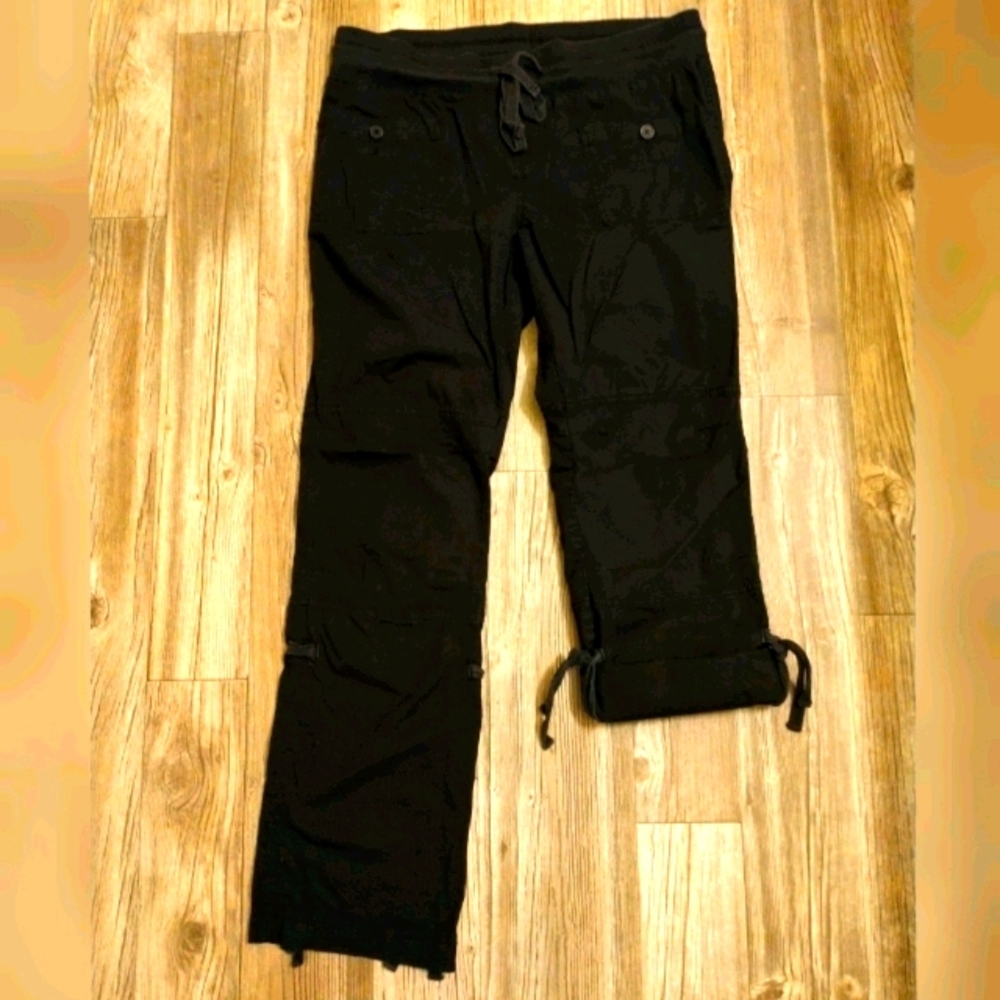 Maternity Cargo Capri Pants